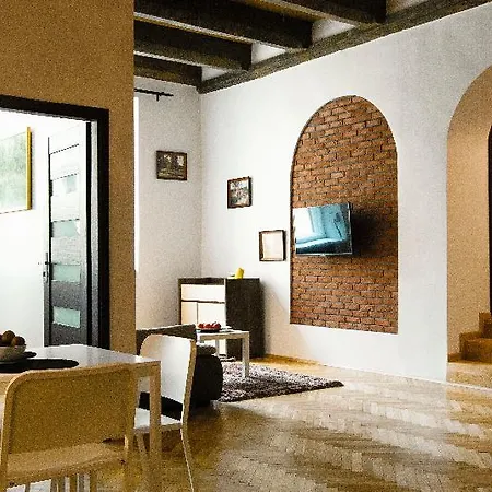 P&j Tourist 5* Cracovie