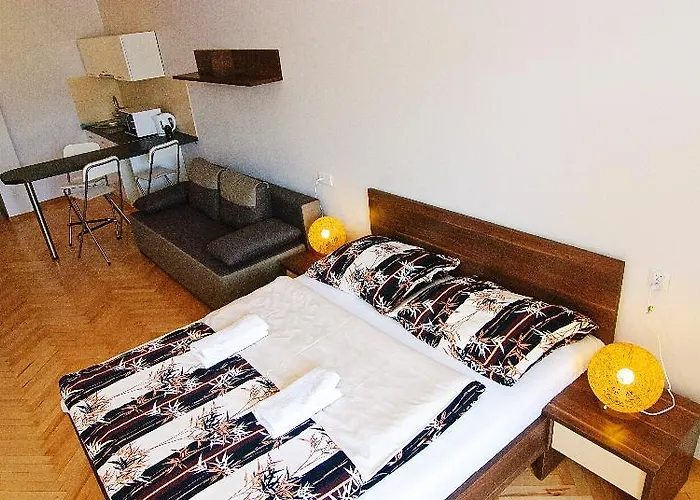 P&j Tourist Hotel Cracovie