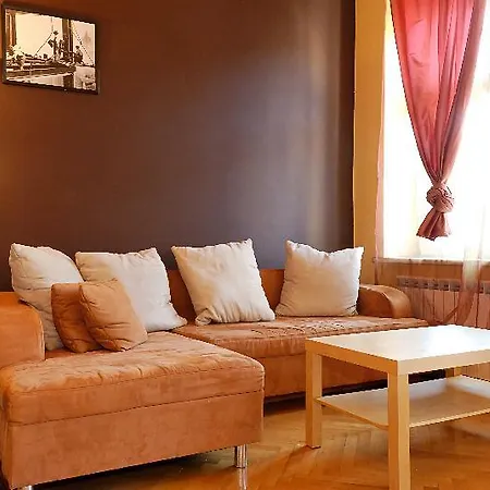 P&j Tourist מלון 5*