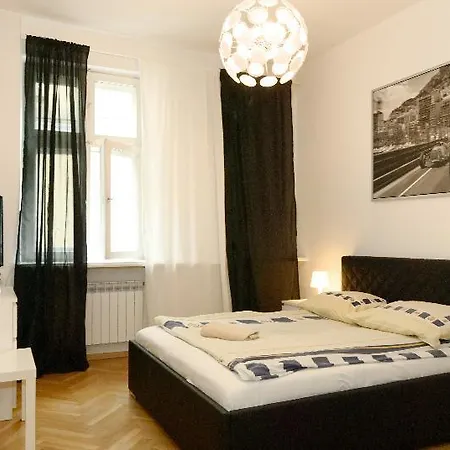 P&j Tourist Hotel 5*