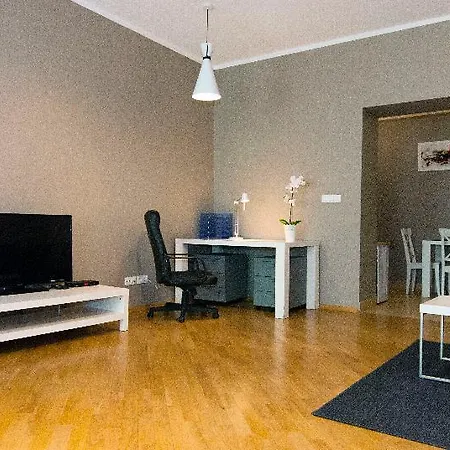 P&j Tourist מלון 5*