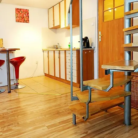 P&j Tourist מלון