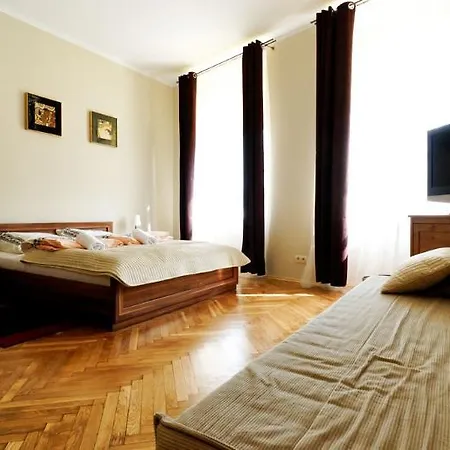 P&j Tourist Hotel 5*