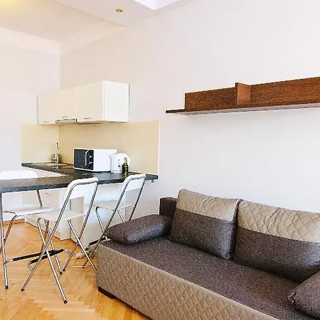 P&j Tourist Hotel 5*