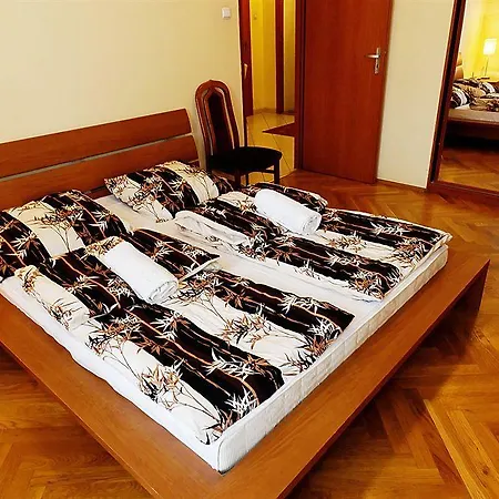 Hotel P&j Tourist Krakow