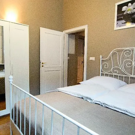 P&j Tourist Hotel