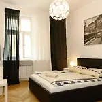 P&j Tourist Отель 5*