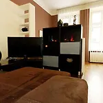 P&j Tourist Отель Краков
