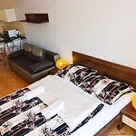 P&j Tourist Отель Краков