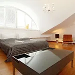 P&j Tourist Отель 5*