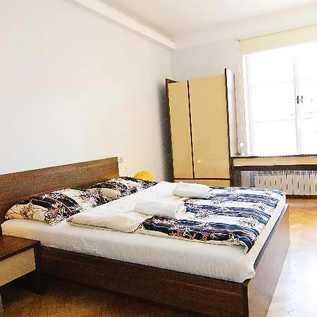 P&j Tourist 5* كراكوفيا